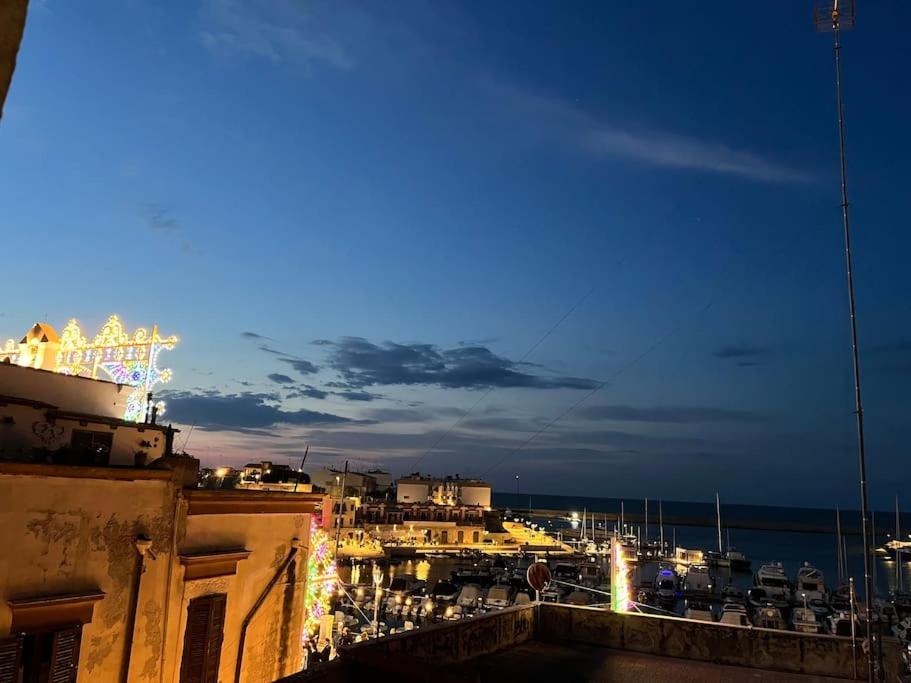 Palazzo Lamantea Boutique Rooms Bisceglie Exteriör bild